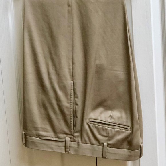 EDDIE BAUER Men’s Flat Front Khaki Chinos Pants 40 W/30 L - Picture 2 of 8